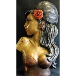 AMY WINEHOUSE BRONZE